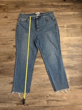 Arula Classic Straight-Leg Blue Jeans with frayed hem